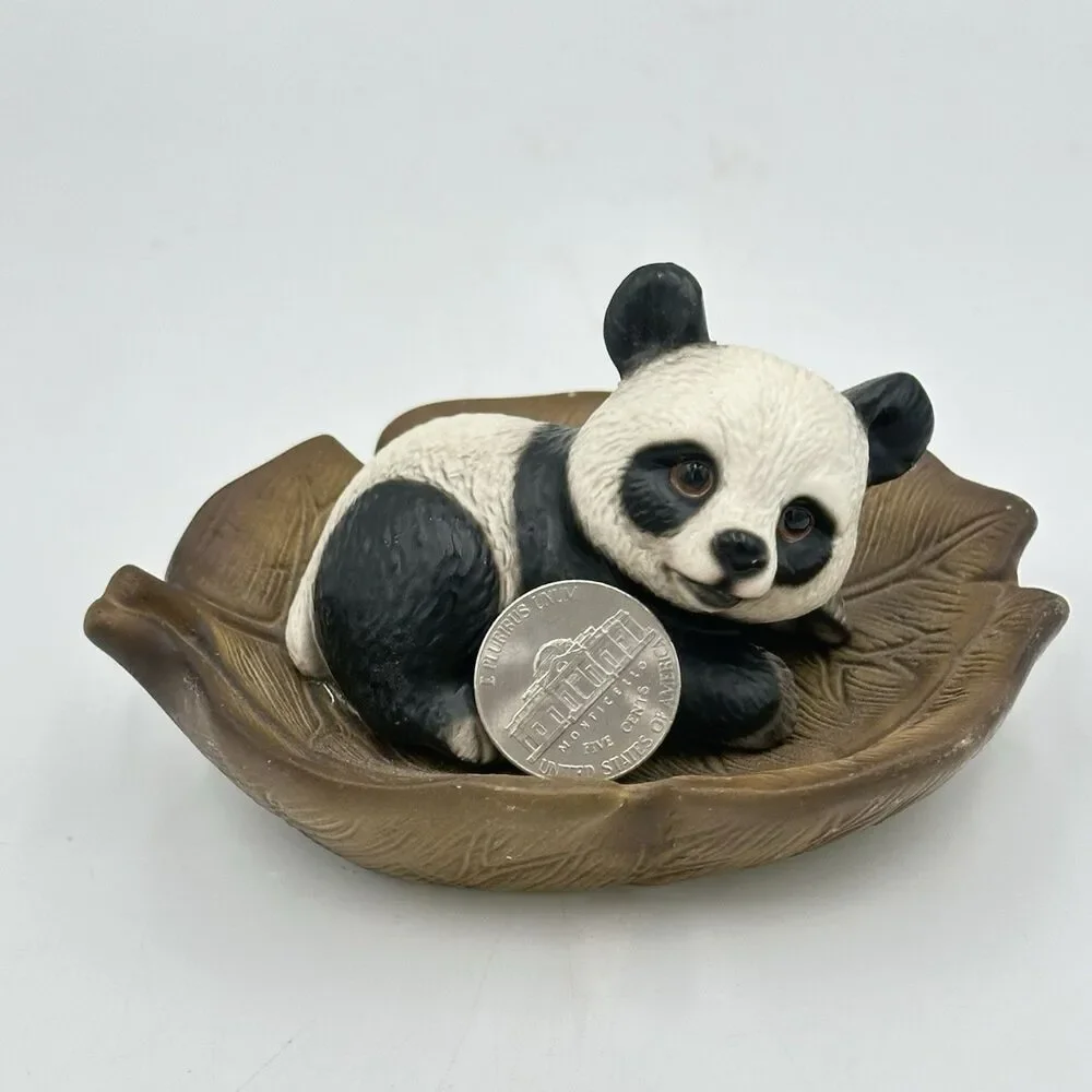 Vintage 1980s Global Art Harvey Knox Kingdom Figurine PANDA on Leaf E172A85